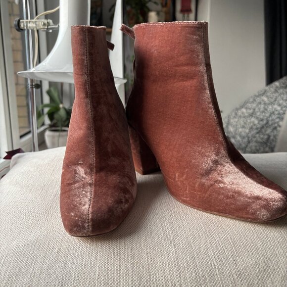 Sz7 Zara Velvet Ankle Boots in Blush Pink - Picture 2 of 14